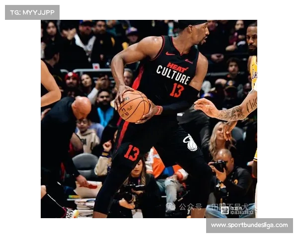 尼克斯第三节轰38-26，沙梅特三分雨击溃湖人